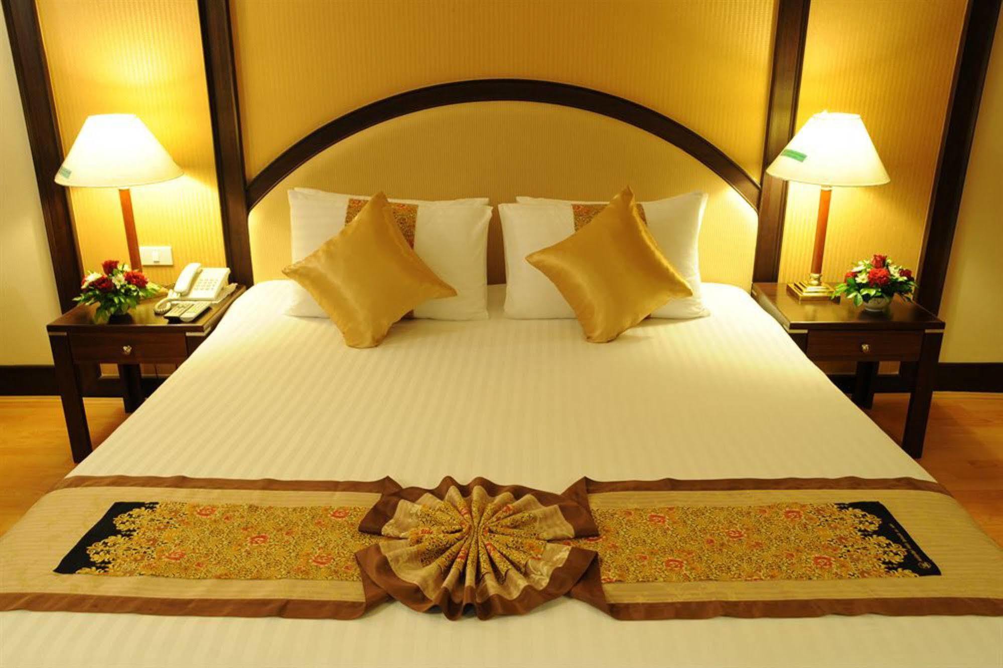 New Season Hotel Hat Yai Exterior photo